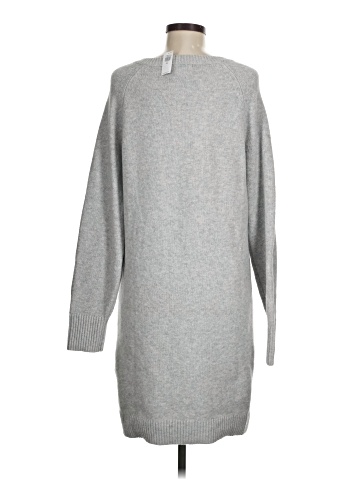 Old Navy Pullover Sweater (view 2)
