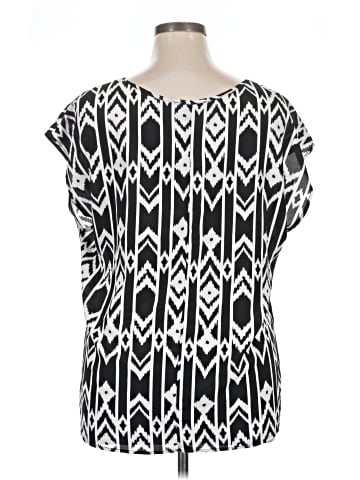 Forever 21 Plus Short Sleeve Blouse (view 2)