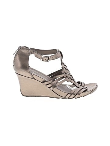 Kenneth Cole REACTION Wedges (view 1)