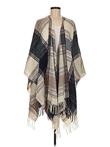 Coco + Carmen Poncho (view 1)