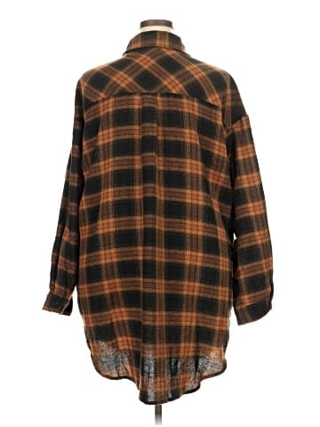 In'Voland Long Sleeve Button-Down Shirt (view 2)