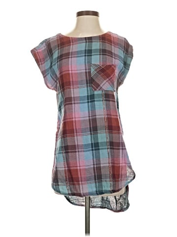 Akemi + Kin Sleeveless T-Shirt (view 1)