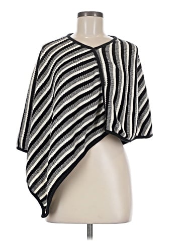 Gemilli Poncho (view 1)