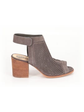 Vince Camuto Sandals
