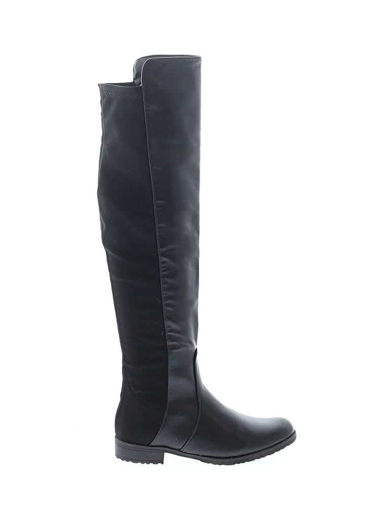 Pre-owned Unisa Boots In Black