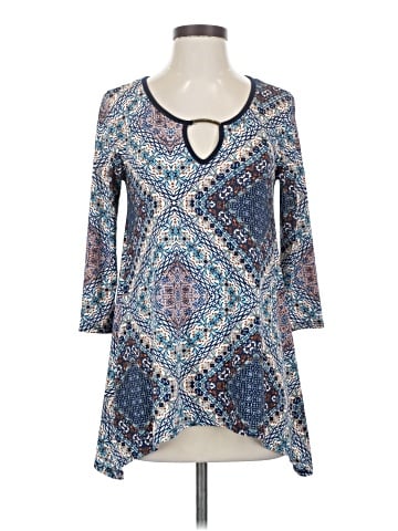Agenda 3/4 Sleeve Top (view 1)