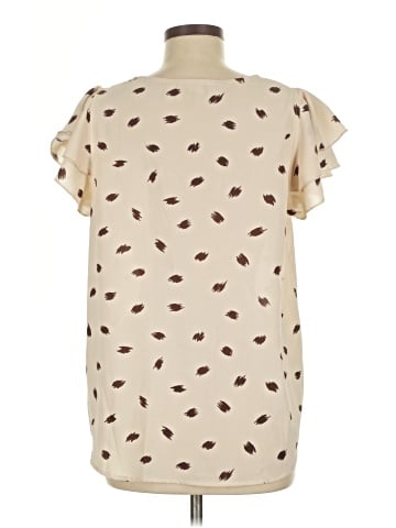 Betsey's Boutique Shop Short Sleeve Blouse (view 2)