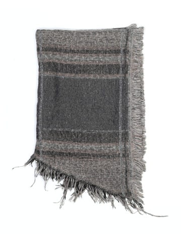 Aldo Scarf (view 2)