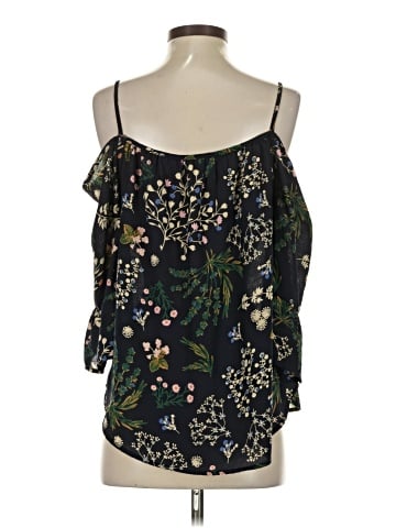 Hail3y:23 Sleeveless Blouse (view 2)