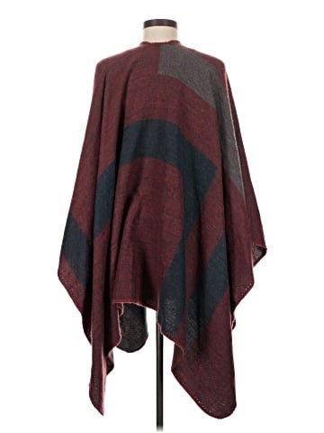 BB Dakota Poncho (view 2)