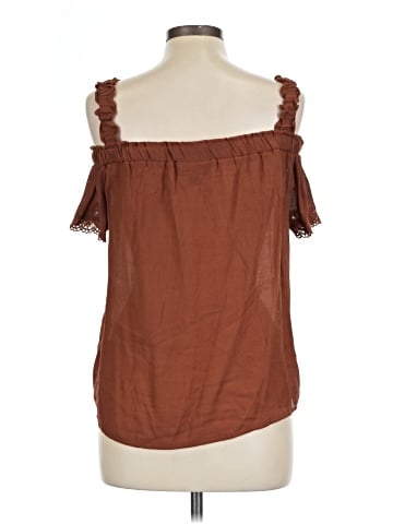 B.wear Sleeveless Blouse (view 2)