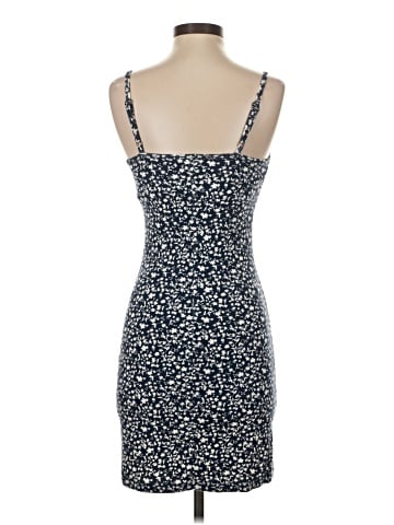 Old Navy Casual Dress (view 2)