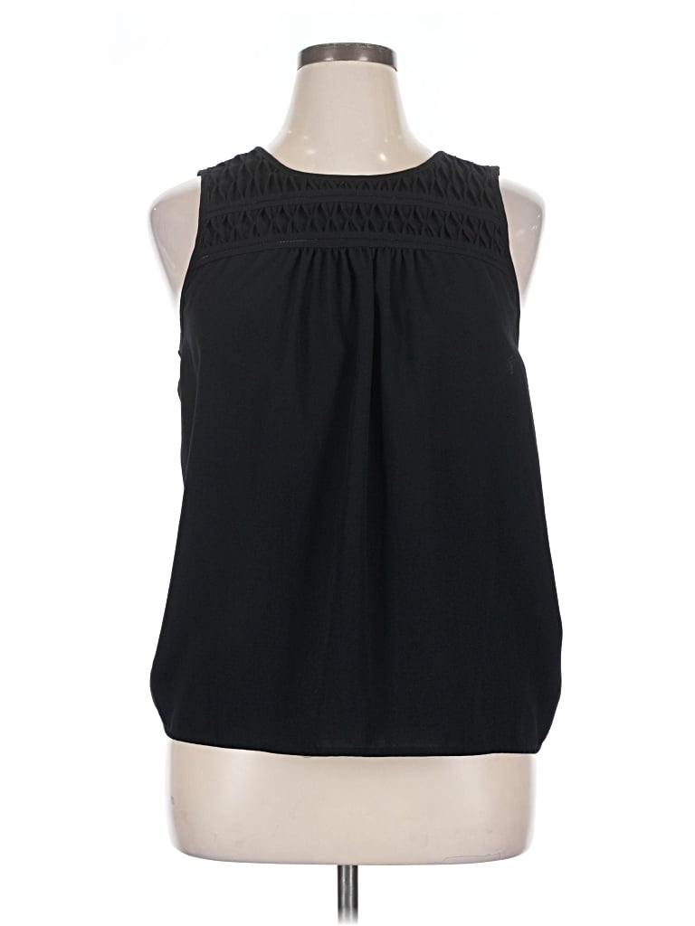 Pre-owned Elle Sleeveless Blouse In Black