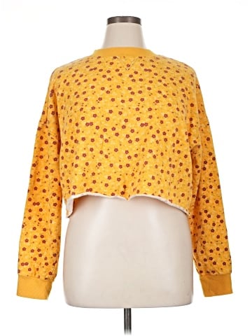 colsie Long Sleeve T-Shirt (view 1)