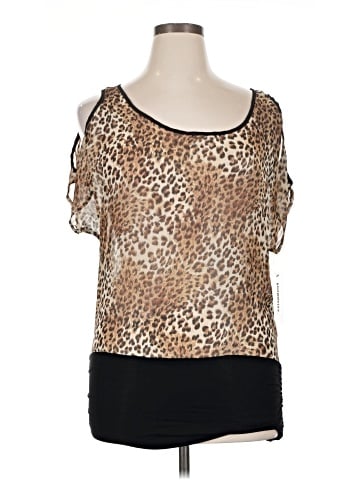 Roommates Short Sleeve Top (view 1)