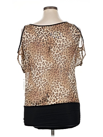 Roommates Short Sleeve Top (view 2)