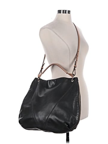 Pour La Victoire Leather Shoulder Bag (view 2)