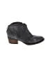 Very Volatile Gray Ankle Boots Size 6 - photo 1