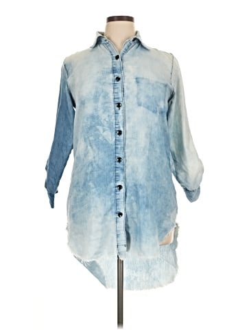 Thrill 3/4 Sleeve Button-Down Shirt (view 1)