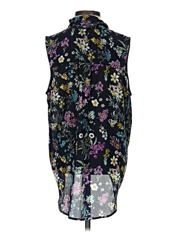 Everleigh Sleeveless Blouse (view 2)