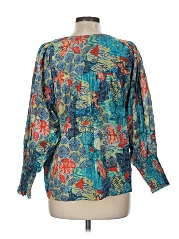 Chufy 3/4 Sleeve Blouse (view 2)