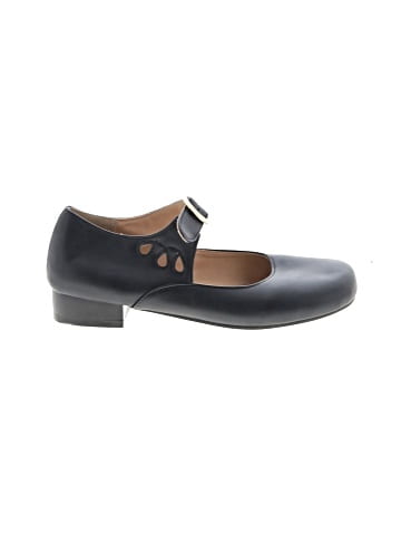 Unbranded Flats (view 1)