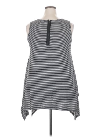 La Vanya Casual Dress (view 2)
