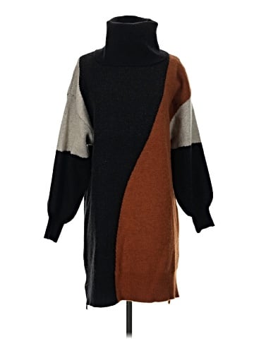 Baltic Born Casual Dress (view 1)