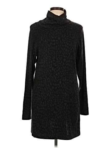 Linda Lundstrom Casual Dress (view 1)