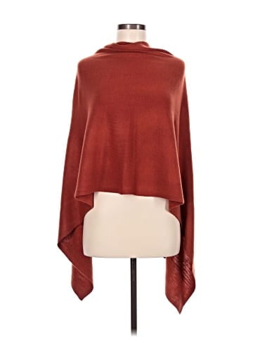 Coco + Carmen Poncho (view 1)