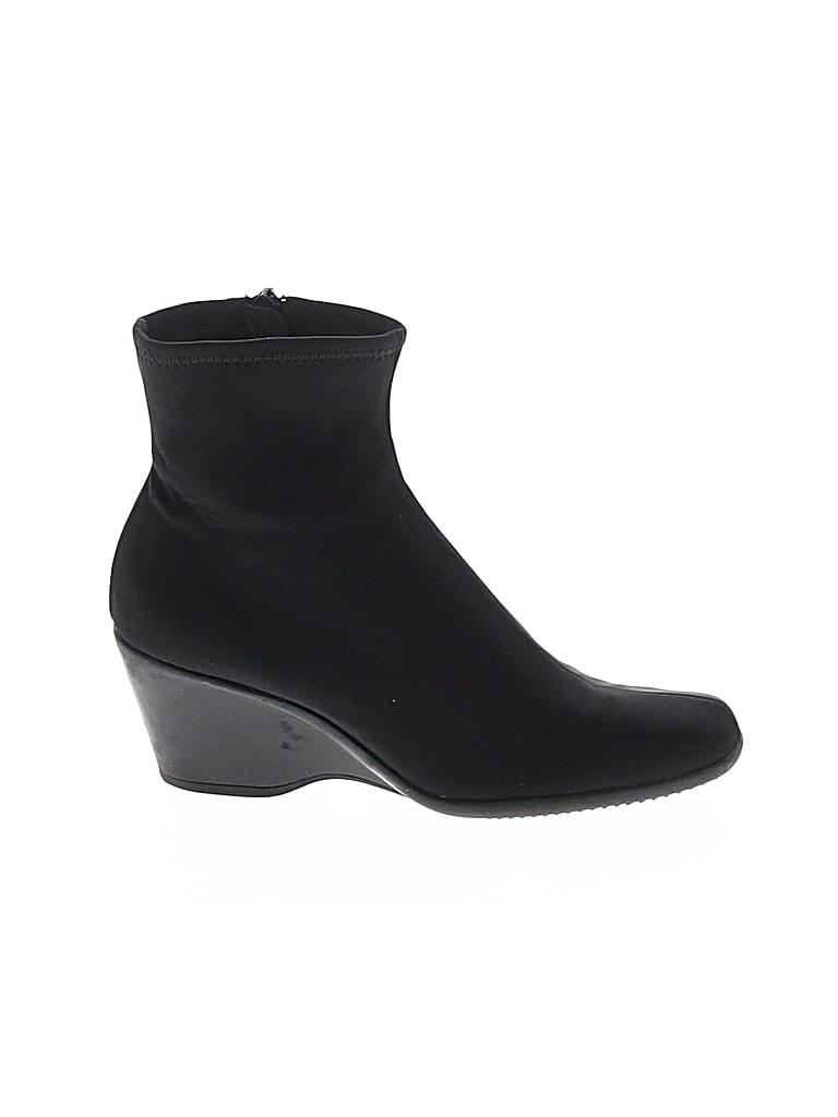 Pre-owned Impo Ankle Boots In Black
