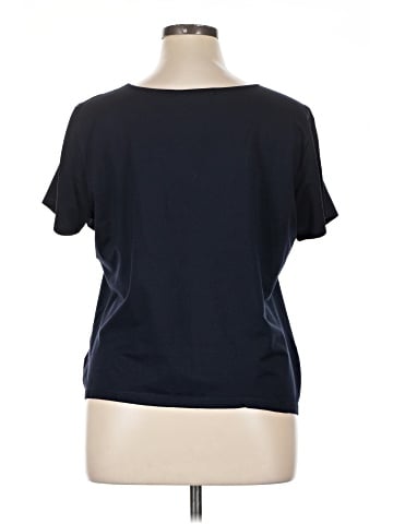 Linda Allard Ellen Tracy Short Sleeve T-Shirt (view 2)