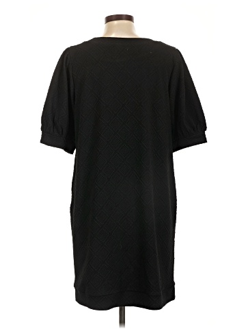 Betsey's Boutique Shop Casual Dress (view 2)