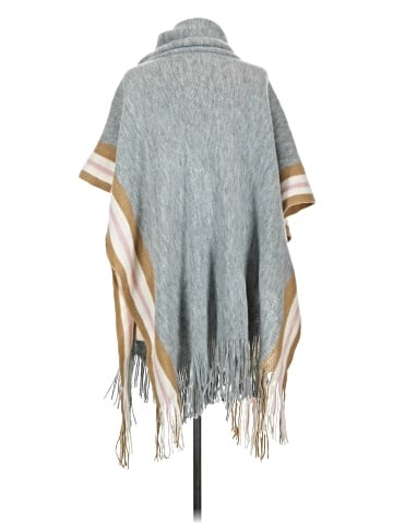 Coco + Carmen Poncho (view 2)