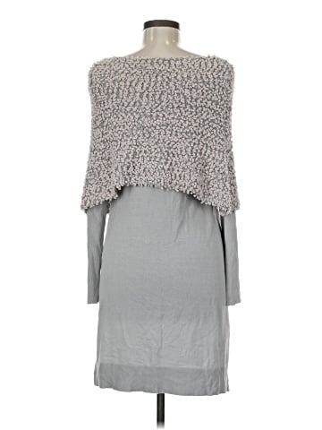 Simply Noelle Poncho (view 2)