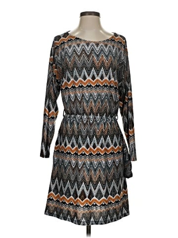 Veronica M. Casual Dress (view 1)