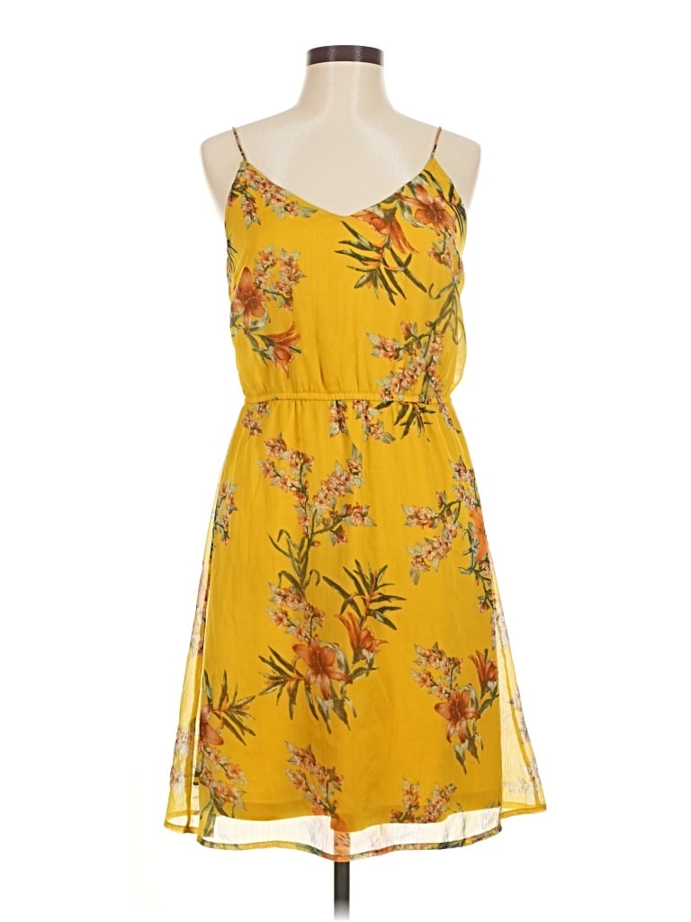 Pre-owned Vero Moda Casual Dress In Yellow