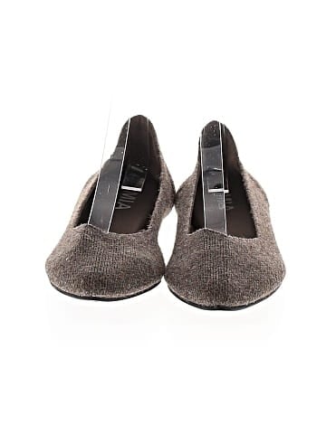 Mia Flats (view 2)