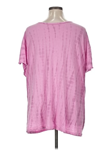 colsie Short Sleeve T-Shirt (view 2)