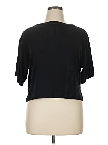 Pro Player Short Sleeve Top (view 1)