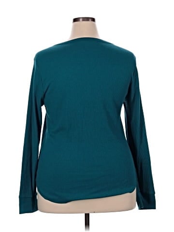 Laura Scott Long Sleeve Henley (view 2)