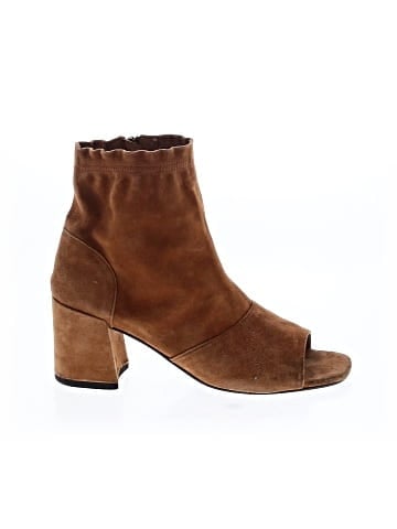 Rebels Heels (view 1)