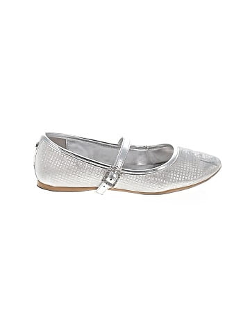 Nina Flats (view 1)