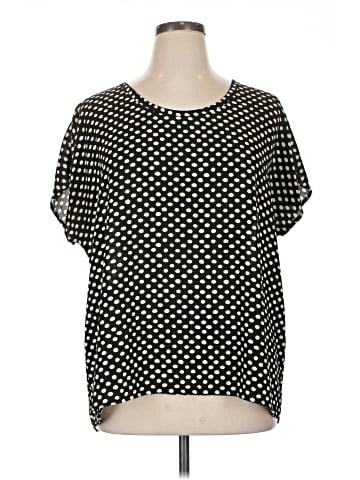 Everleigh Short Sleeve Blouse (view 1)