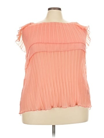 Rouge Sleeveless Blouse (view 1)