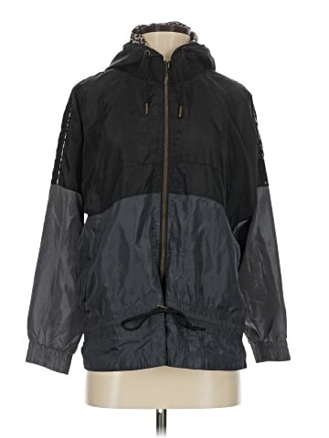 Buc-ees Windbreaker (view 1)