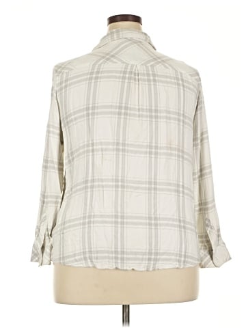 Well Worn 3/4 Sleeve Button-Down Shirt (view 2)