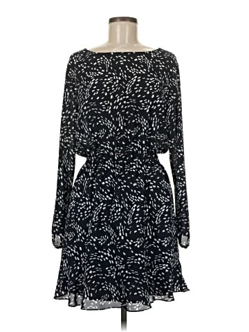 Cupcakes & Cashmere Casual Dress (view 1)