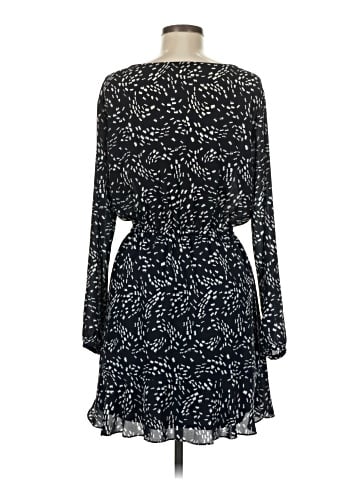 Cupcakes & Cashmere Casual Dress (view 2)