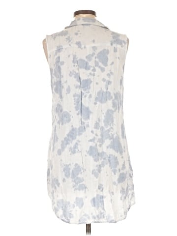 Style Envy Sleeveless Button-Down Shirt (view 2)